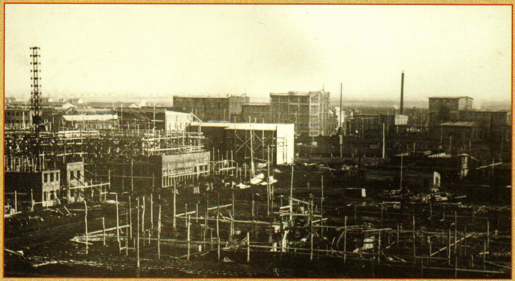 Завершение строительства корпусов кемеровского АТЗ. 1938 год.